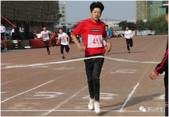 说明: https://mmbiz.qpic.cn/mmbiz_png/QsAtBZK3tia8tE9v5gmdSvlfEKQtqdef0Is6vkXrz1hcZj6BK6SFxr1htewSwYGcM3UxwLgvDQ7Ric0yTs7Rm1Lw/640?wx_fmt=png