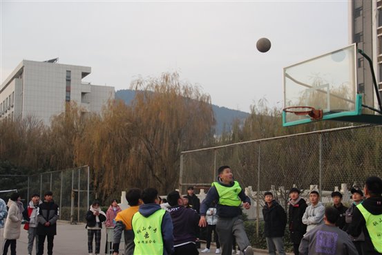 G:\体育组\活动\三人制篮球\20.12\三人制篮球赛图片\IMG_0058.JPG